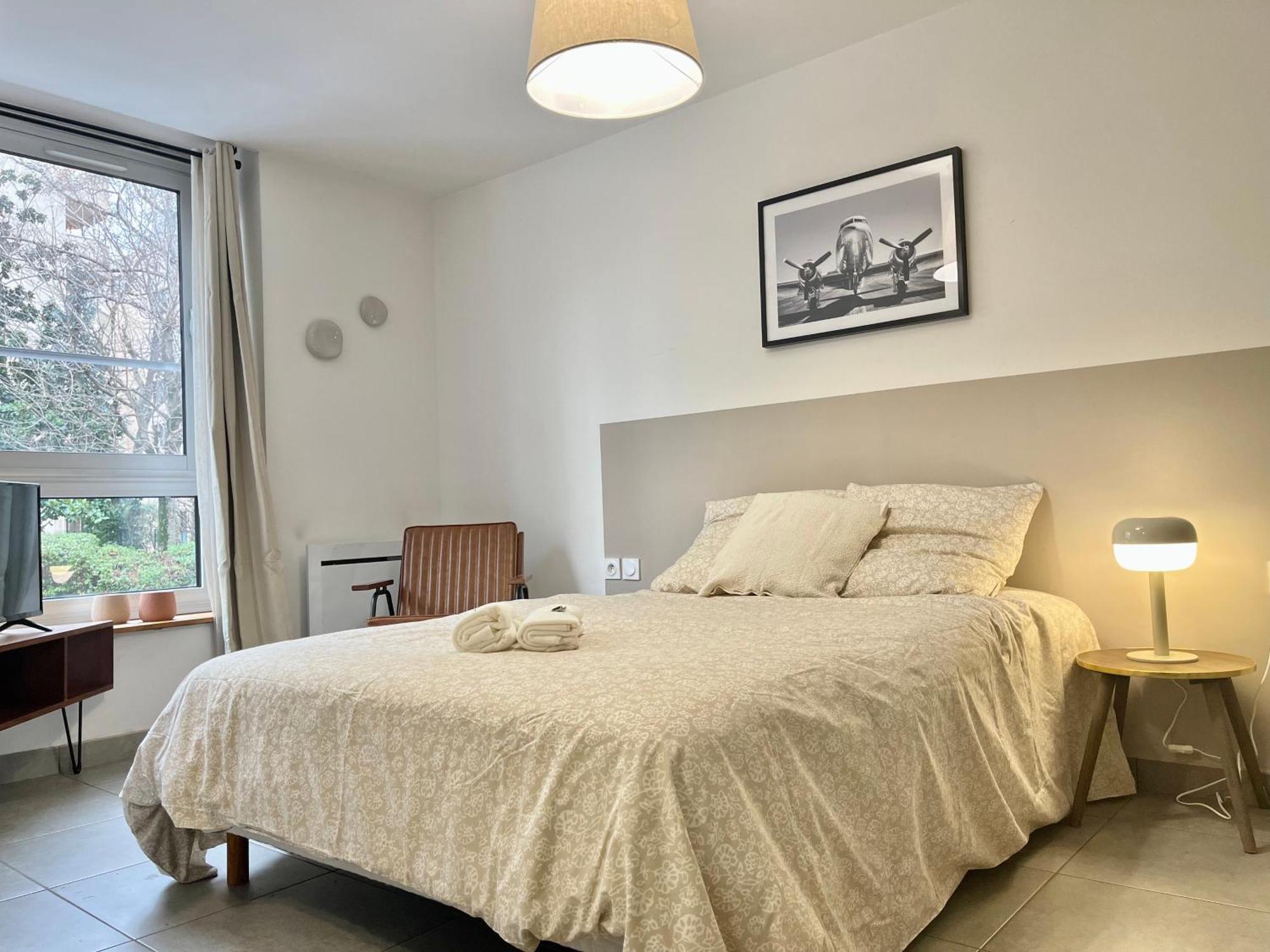 Suite Danbury 里昂 外观 照片